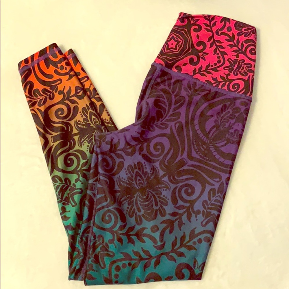 Exercise Leggings from Medellin Colombia. One size